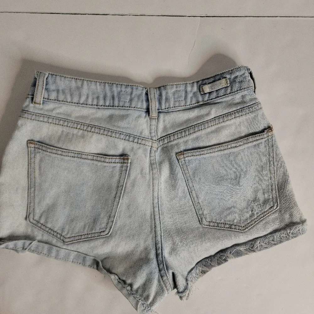 Brandy Melville Sz 26 Denim Shorts Distressed High Rise Button Fly